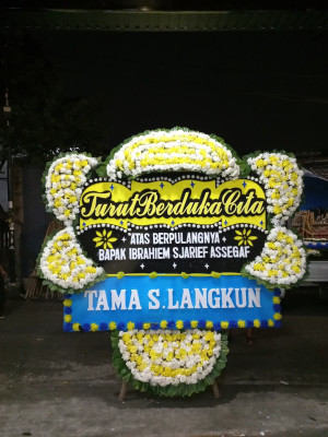 Papan Bunga Duka di Yigi